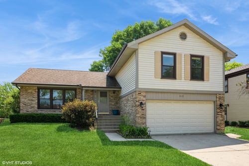 313 Ronnie Dr, Buffalo Grove, IL, 60089-1149 | Card Image