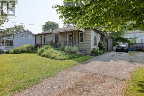 132 Charles St E, Ingersoll, ON, N5C1K1 | Card Image