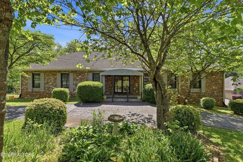 9500 Briarwood Dr, Knoxville, TN, 37923-2160 | Card Image
