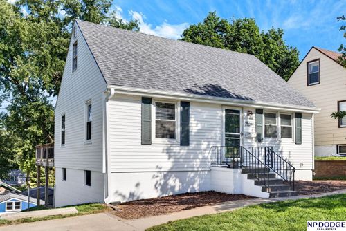2107 S 49th Ave, Omaha, NE, 68106-3239 | Card Image