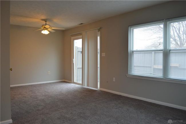 1215 Robbins Run Ct, Townhouse with 2 bedrooms, 2 bathrooms and null parking in Washingtn Twp OH | Image 4