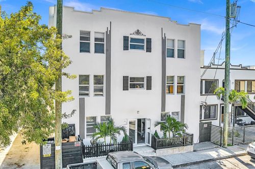 1142 Sw 4th St, Miami, FL, 33130-2037 | Card Image
