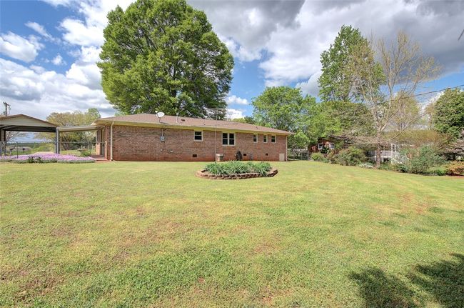 1118 N Highway 11, House other with 3 bedrooms, 2 bathrooms and null parking in West Union SC | Image 23