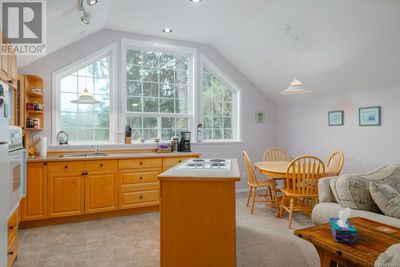 5769 River Rd, House other with 6 bedrooms, 8 bathrooms and 10 parking in Port Alberni BC | Image 3