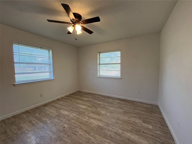 Guest or Secondary Bedroom | Image 16