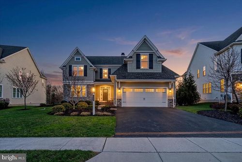 122 Chapel Hill Cir, Paoli, PA, 19301-1383 | Card Image