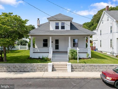 8 Water St, WINDSOR, PA, 17366-9603 | Card Image