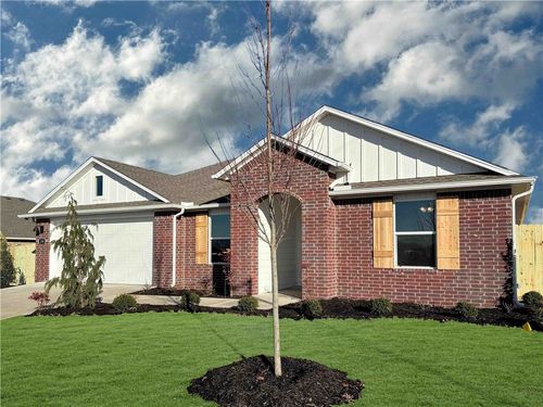 404 Ratliff Ave, Pea Ridge, AR, 72751-3261 | Card Image