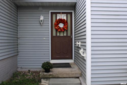 3542-3542 Cedarview Ct, Bettendorf, IA, 52722-2880 | Card Image