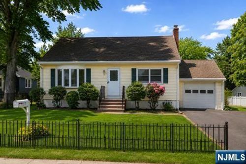37 Linden Rd, Wayne, NJ, 07470-6239 | Card Image