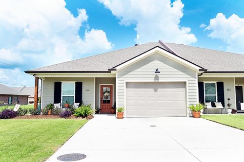 300 Swanson Drive, Thibodaux, LA, 70301 | Card Image