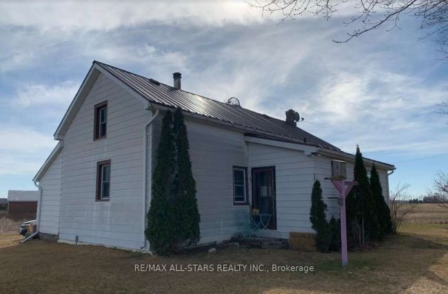 19751 Till Sideroad, Home with 3 bedrooms, 1 bathrooms and 12 parking in Seagrave ON | Image 11