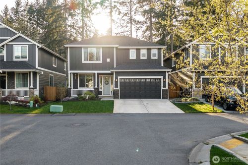 11215 Monarch Ridge Ave Nw, Silverdale, WA, 98383-8935 | Card Image