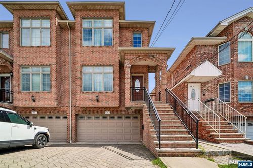 229 E Columbia Ave, Palisades Park, NJ, 07650-1901 | Card Image