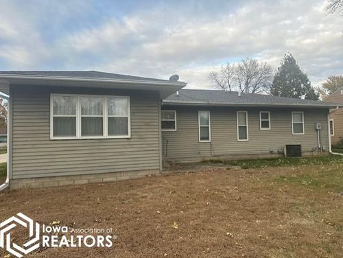 725 W 6th St, Garner, IA, 50438-1424 | Card Image