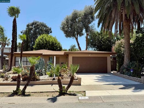 172 Yosemite Dr, Pittsburg, CA, 94565-5217 | Card Image