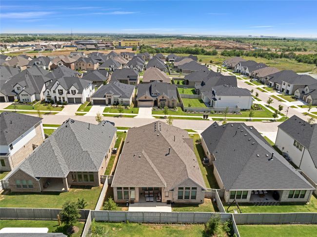 Aerial perspective of suburban area | Image 32