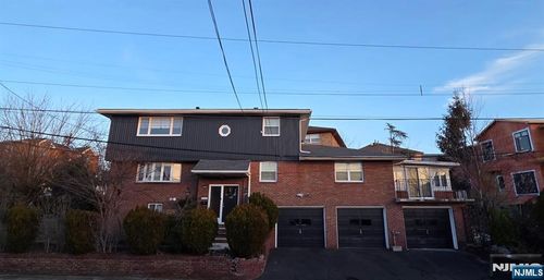 166 Morningside Ln, Palisades Park, NJ, 07650-1918 | Card Image