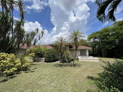 14515 Rolling Rock Place, House other with 5 bedrooms, 2 bathrooms and null parking in Wellington FL | Image 3