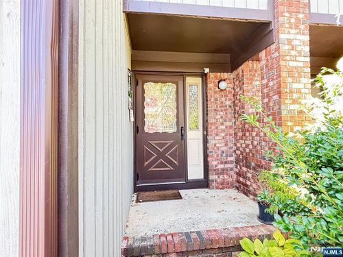 81 Letts Ct, Matawan, NJ, 07747-3559 | Card Image