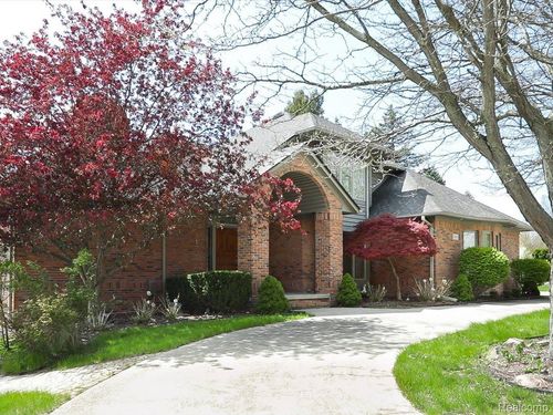 3744 Riverview Ter N, East China, MI, 48054-2215 | Card Image