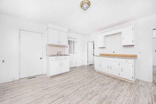 1-23 Edmund St, Malden, MA, 02148-2606 | Card Image