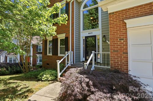 4611 Deer Cross Trl, Charlotte, NC, 28269-0327 | Card Image