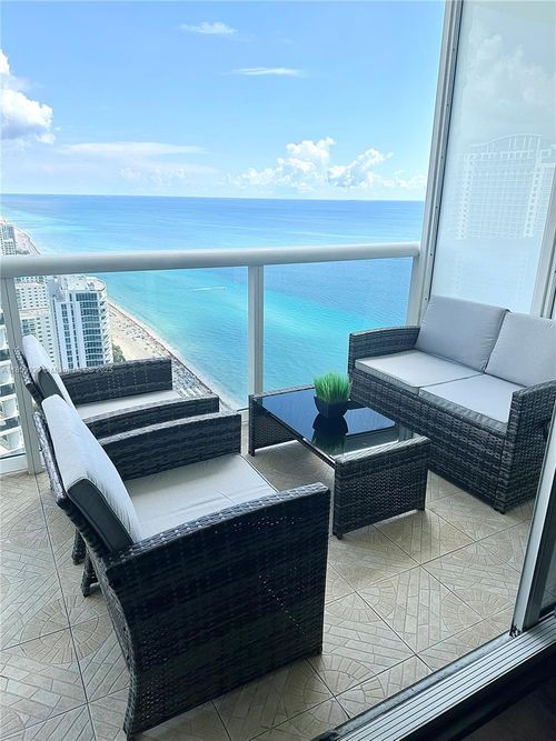 apt-4109-1830 S Ocean Dr, Hallandale Beach, FL, 33009-7715 | Card Image