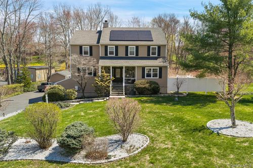 19 Peachtree Dr, Cortlandt Mnr, NY, 10567-5233 | Card Image