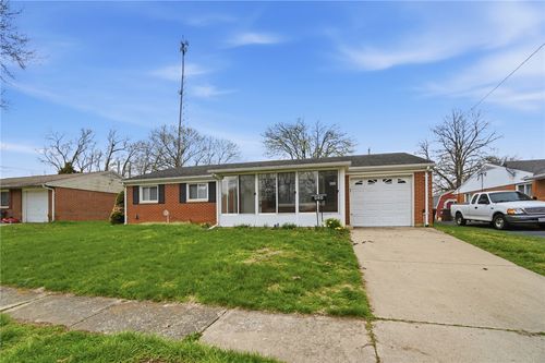 424 Cato Ct, New Lebanon, OH, 45345-1107 | Card Image