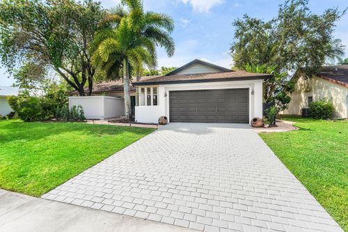 143 Miramar Ave, Royal Palm Beach, FL, 33411-1162 | Card Image