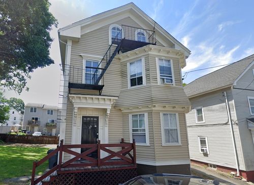 2-37 Royal St, Providence, RI, 02906-1829 | Card Image