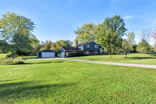 11611 Hosford Rd, Chardon, OH, 44024-9650 | Card Image