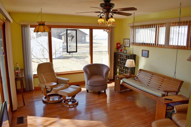 1208 Oak St, House other with 4 bedrooms, 2 bathrooms and null parking in Osage IA | Image 7
