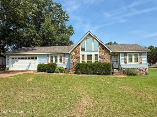 6640 Black Thorn Dr, Walls, MS, 38680-9139 | Card Image