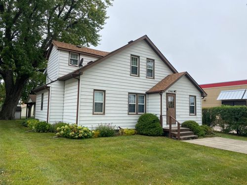 1307 Humiston Ave, Worthington, MN, 56187-1733 | Card Image