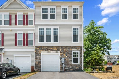 100 Sequoia Dr, WINCHESTER, VA, 22602-6877 | Card Image