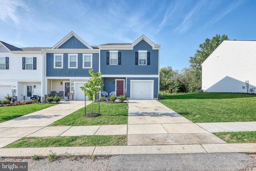 260 Maple Run Dr, YORK, PA, 17404-9172 | Card Image