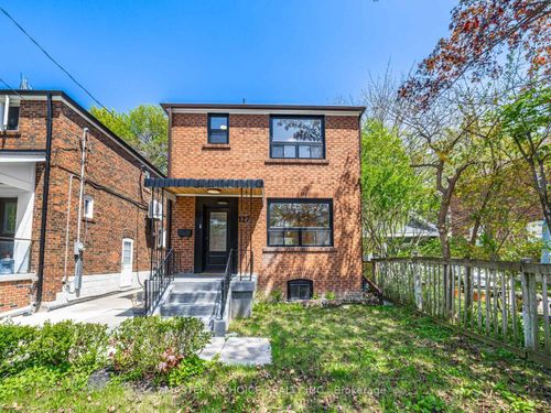 127 Highfield Rd, Toronto, ON, M4L2T9 | Card Image
