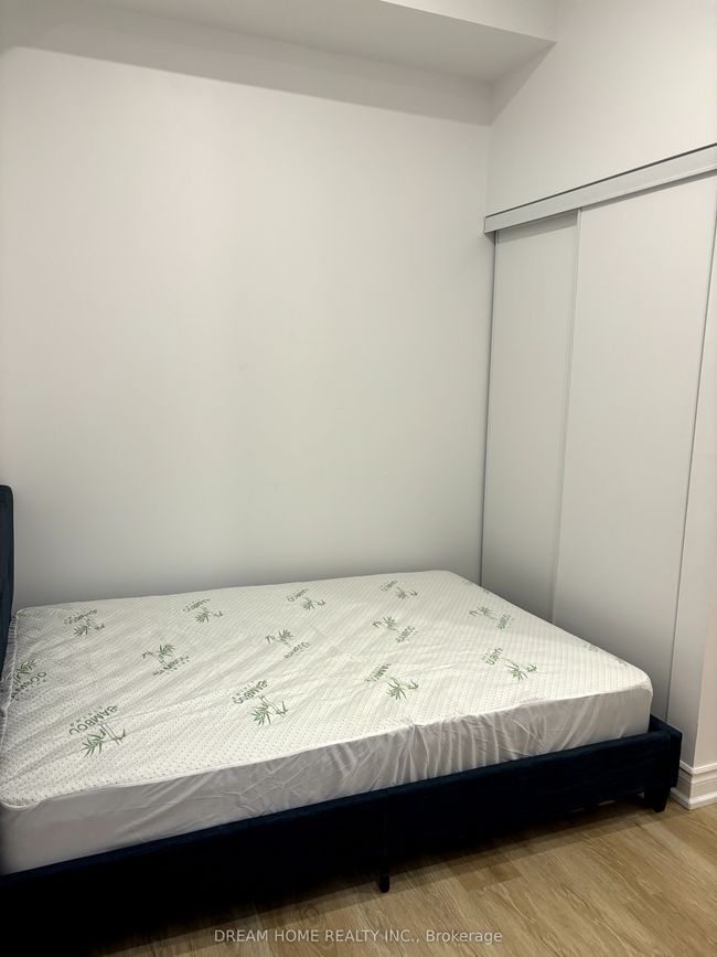 101 - 337 Mutual St, House attached with 1 bedrooms, 1 bathrooms and null parking in Toronto ON | Image 6