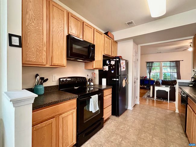 76 Villa Cir, House attached with 3 bedrooms, 3 bathrooms and null parking in PALMYRA VA | Image 7