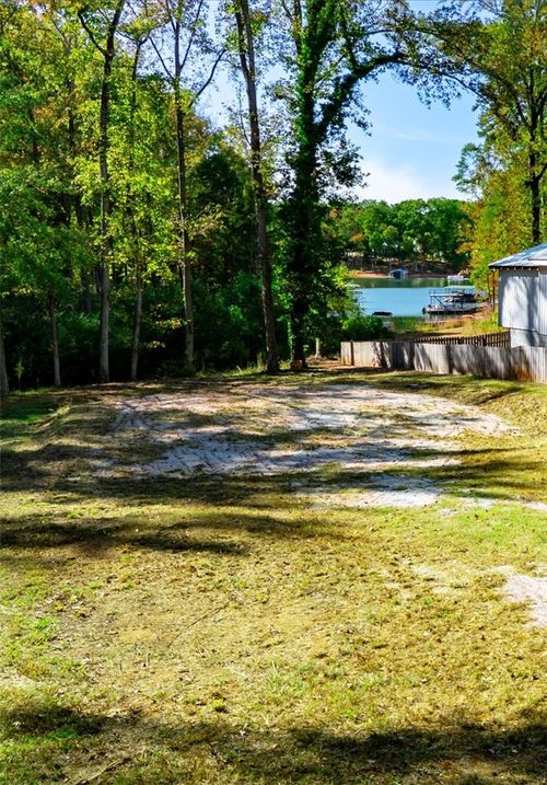 351 Lakewood Dr, Townville, SC, 29689-4028 | Card Image