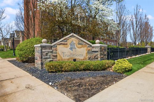 1524 Peninsula Ct, Canton, MI, 48187-6623 | Card Image