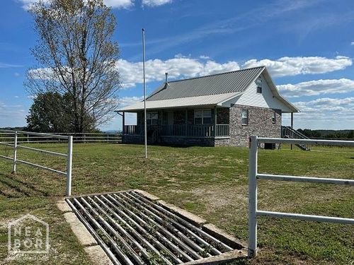 622 Daisy Ln, Yellville, AR, 72687-8257 | Card Image