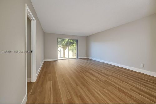 203b-333 Nw 17th Ct, Fort Lauderdale, FL, 33311-4812 | Card Image