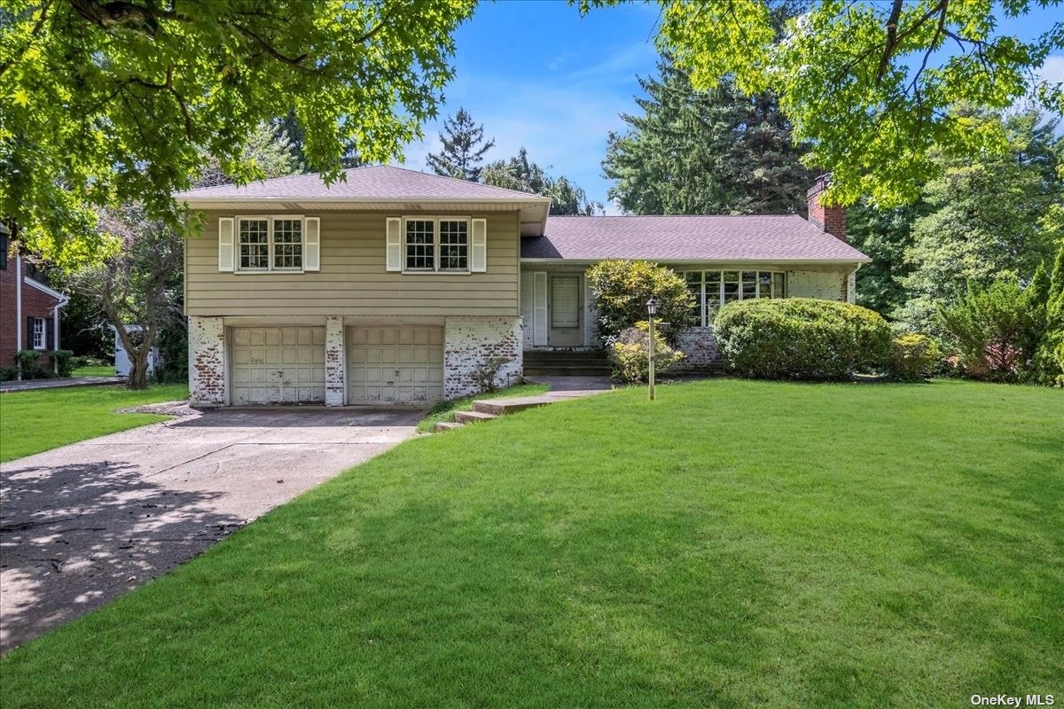 Washington Ave, Garden City, NY 11530