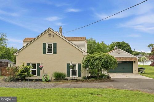 370 Maple Ave, SOUTHAMPTON, PA, 18966-3524 | Card Image