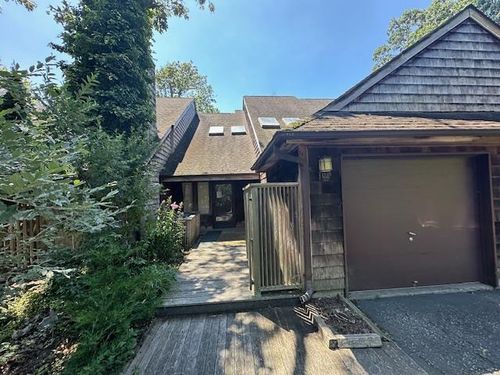 102 Pepperidge Lake Rd, Eastport, NY, 11941-1130 | Card Image