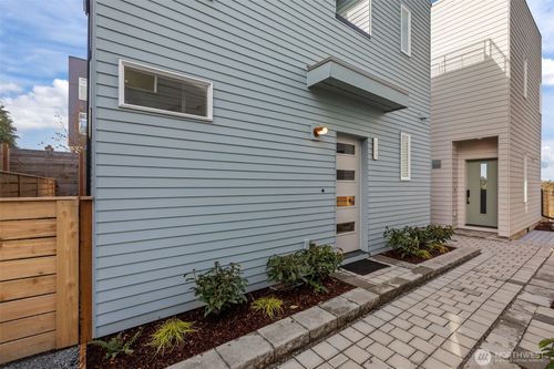3542 S Dawson St, Seattle, WA, 98118-1949 | Card Image