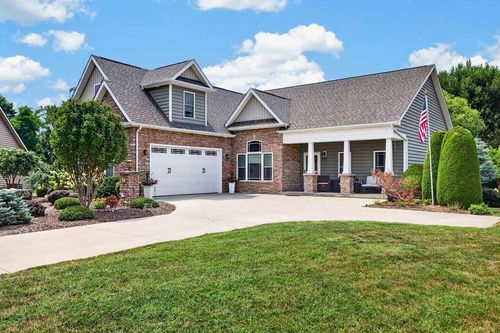 19 Ashlar Ct, WAYNESBORO, VA, 22980-6496 | Card Image